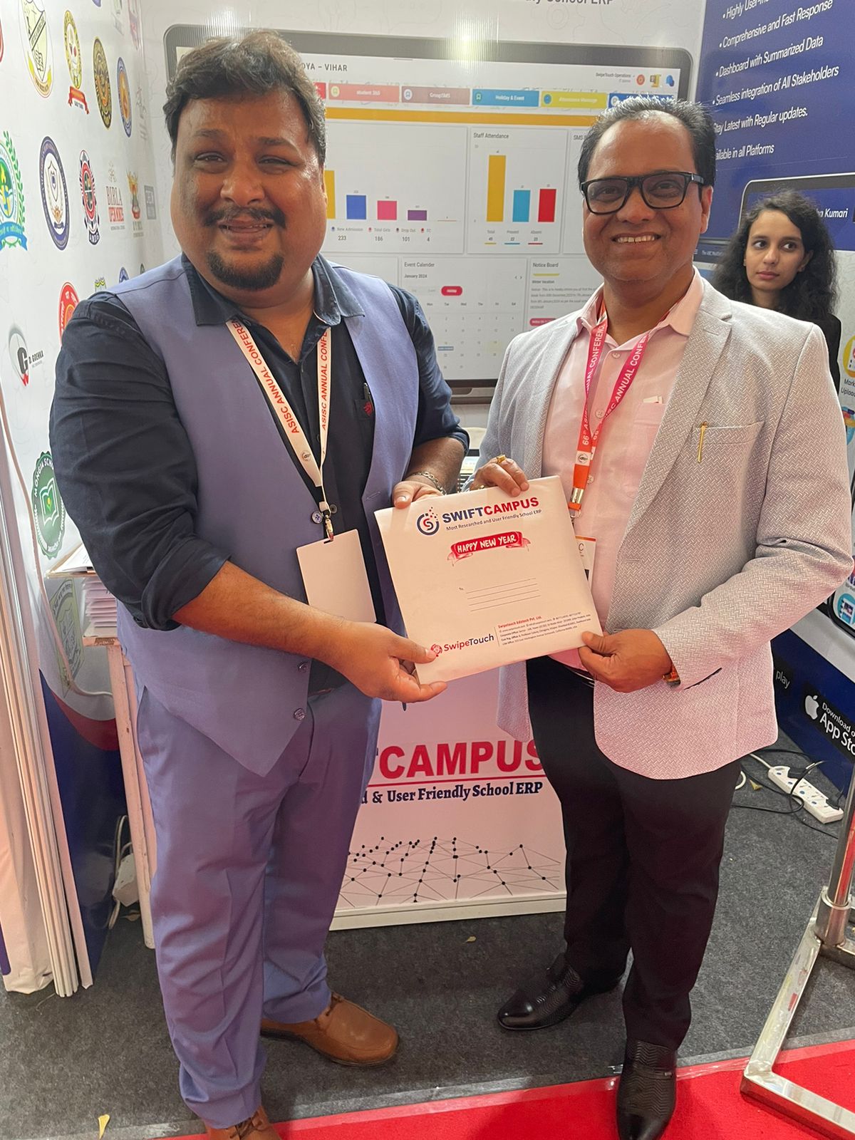 MoU exchange at SwiftCampus expo stall